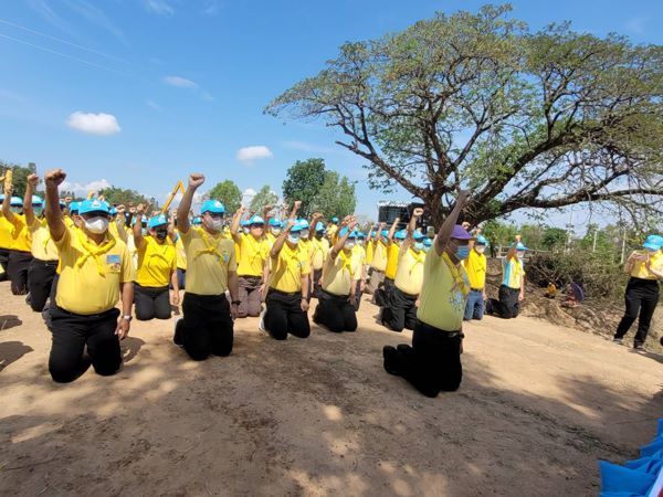 กาฬสินธุ์ จัดกิจกรรมจิตอาสาต้านภัยแล้งพัฒนาปรับภูมิทัศน์กำจัดวัชพืชแหล่งน้ำ