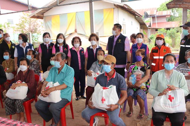 กาฬสินธุ์ พายุฤดูร้อนถล่มบ้านพังเสียหายกว่าร้อยหลังคาเรือน