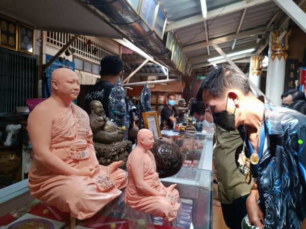 ฉะเชิงเทรา – พ่อเมืองแปดริ้วเปิดจวน ชวนชมไฟ ไหว้หอพระพุทธโสธร ดื่มด่ำผลงานระดับโลก 200 ปีชาตกาลพระยาศรีสุนทรโวหาร (น้อย อาจารยางกูร)