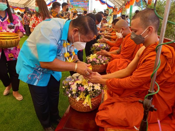 ปทุมธานี – โครงการสายใยรักในครอบครัวและสืบสานประเพณีสงกรานต์จังหวัดปทุมธานี