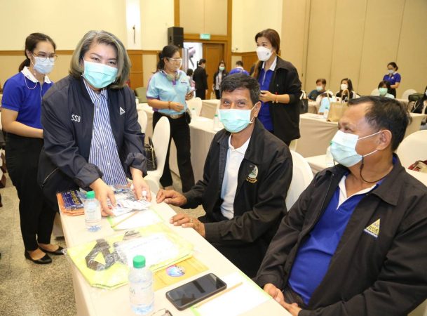 สปส.จัดงานประกันสังคมทั่วไทยสู่แรงงานภาคอิสระ รุ่นที่ 4 (ส่วนภูมิภาค) จ.จันทบุรี รุกสร้างการรับรู้เรื่องสิทธิประโยชน์ ม.40