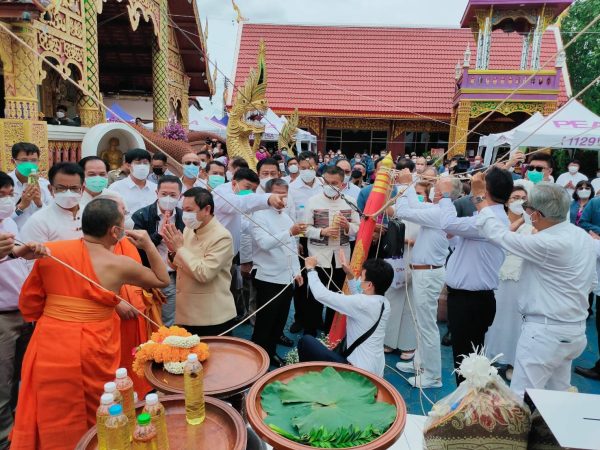 ลำพูน – รองปลัดกระทรวงมหาดไทย ประกอบพิธีเจริญพระพุทธมนต์สืบชะตาหลวงและทำบุญทอดผ้าป่าสามัคคีการไฟฟ้าส่วนภูมิภาค