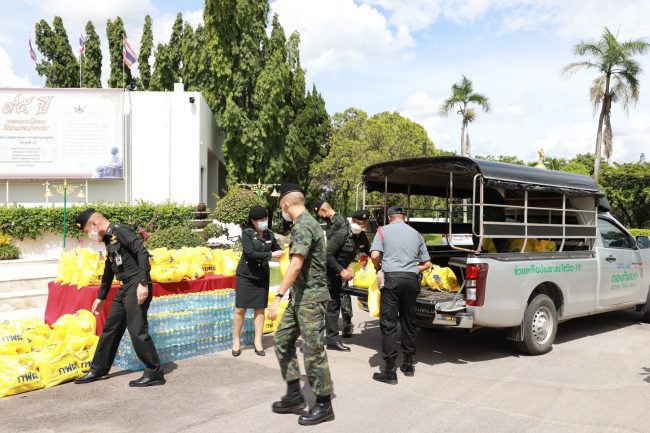 ลำปาง-มทบ.32 รับแล้วส่งต่อ เพื่อช่วยเหลืออย่างทั่วถึง และเราจะเป็นที่พึ่งของประชาชนในทุกโอกาส