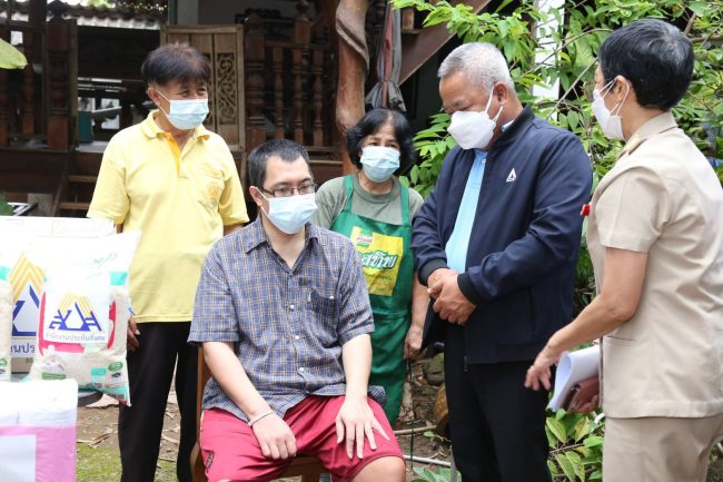 รมว. “เฮ้ง” ส่ง เลขาธิการ ‘บุญสงค์’ ลุยเยี่ยมผู้ทุพพลภาพ “โครงการ สปส.มอบสุข ในจังหวัดพะเยา”