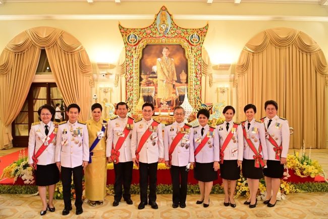 ร่วมงานสโมสรสันนิบาตเฉลิมพระเกียรติพระบาทสมเด็จพระเจ้าอยู่หัว เนื่องในโอกาส เฉลิมพระชนมพรรษา