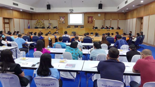 ปทุมธานี นายกแจ๊สไม่ยอมให้จังหวัดปทุมธานีเป็นแก้มลิงรับน้ำ ทำงานไม่มีวันหยุดเรียกกรมชลประชุมร่วมท้องถิ่นป้องกันน้ำท่วม