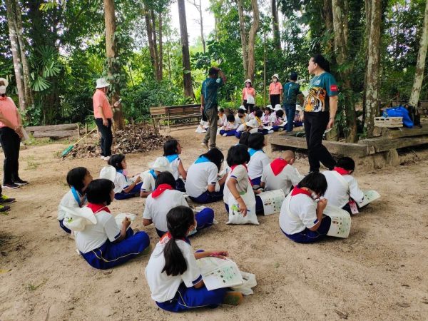 “สพป.สงขลา เขต 2 เปิด ค่ายเยาวชน…รักษ์พงไพร เฉลิมพระเกียรติ 60 พรรษา สมเด็จพระเทพรัตนราชสุดาฯ สยามบรมราชกุมารี ภายใต้มาตรการความปลอดภัย “