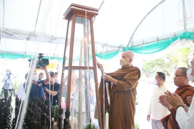 ปลุกเสกพระพุทธเปิดโลกอีสานล้านช้างประจุหัวใจเศรษฐีสมปรารถนา