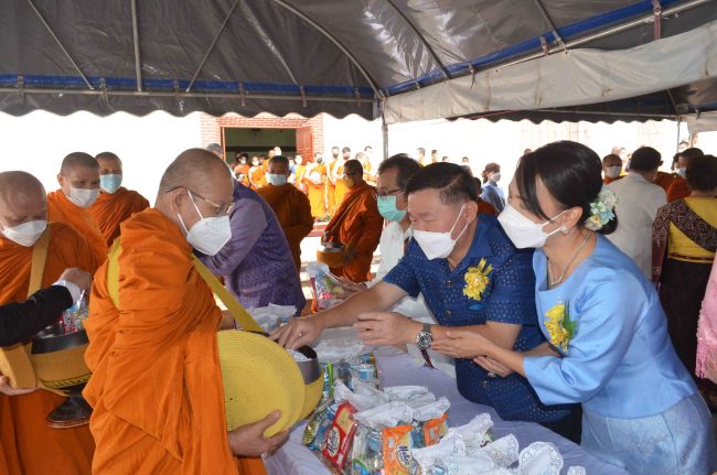 กาฬสินธุ์ รพ.กาฬสินธุ์ทำบุญใหญ่ครบ90ปีสร้างขวัญกำลังใจบุคลากรการแพทย์