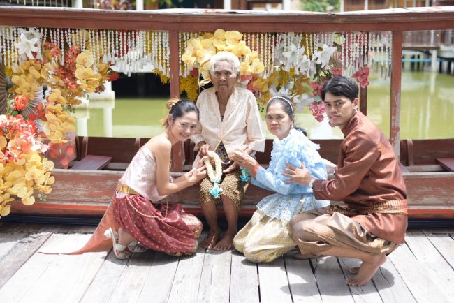 ชลบุรี-เลเจนด์ สยาม พัทยา จัดงาน “ศิวิไลซ์ ผ้าไทย เทิดไท้ พระพันปีหลวง”