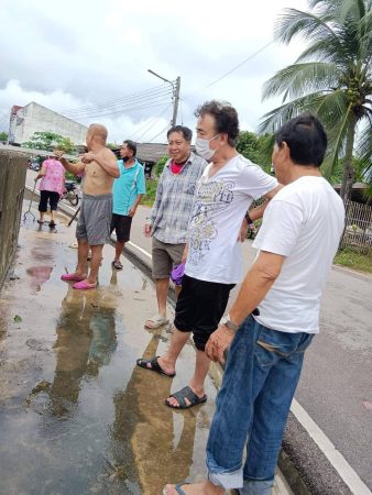 ลำพูน- ลงพื้นที่ติดตามสถานการณ์ลำน้ำแม่ทาที่มีปริมาณเพิ่มสูงขึ้นจนวิกฤติ