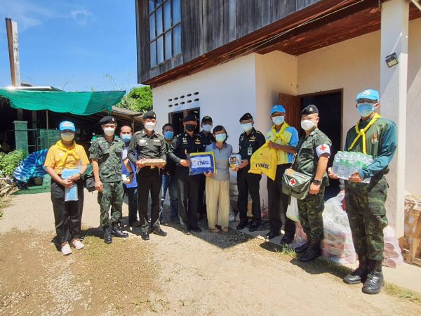 ลำปาง-มทบ.32 ลงพื้นที่เยี่ยมเยียน สร้างขวัญและกำลังใจผู้ประสบภัยพายุ “หมาอ๊อน”ห้วงที่ผ่านมา