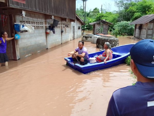 ภูกระดึงยังอ่วม ฝนถล่มทั้งคืน น้ำป่าทะลักท่วมบ้านนับสิบหลัง