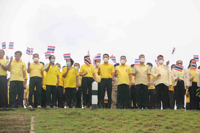 กาฬสินธุ์-ชาวเขาวงร้องเพลงใต้ร่มพระบารมีสำนึกพระมหากรุณาธิคุณในหลวงร.9