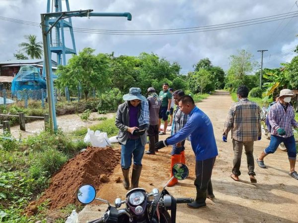 สุโขทัย-เทศบาลเมืองบางขลังและหน่วยงานหลักสุโขทัยร่วมใจสู้วิกฤตน้ำป่า