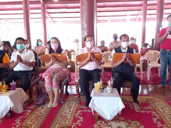 ปทุมธานี ทอดผ้าป่าสามัคคี เพื่อบูรณะปฏิสังขรณ์เมรุ วัดสิงห์ สามโคก ได้ยอดทำบุญ ๔๔๗,๔๑๕ บาท