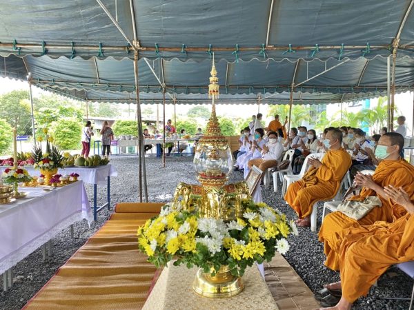 ตราด-โรงพยาบาลคลองใหญ่จัดทําบุญครบรอบ ๑๐๗ ปี พร้อมอัญเชิญพระบรมสารีริกธาตุและพระอรหันตธาตุ ประดิษฐาน