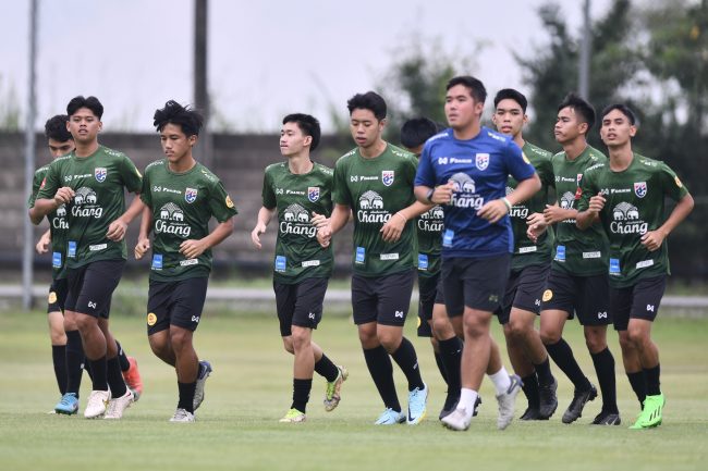 ช้างศึก U17 ลงซ้อมครั้งแรก! “พิภพ” กระตุ้นช้างศึกจูเนียร์สู้เพื่อศักดิ์ศรีของชาติไทย