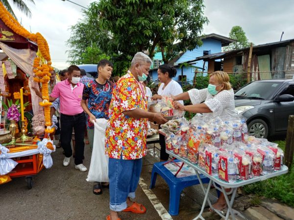 ปทุมธานี วัดสะแก สามโคก จัดพิธีทำบุญงานประเพณีตักบาตรเทโวโรหณะ ออกพรรษา ประจำปี ๒๕๖๕