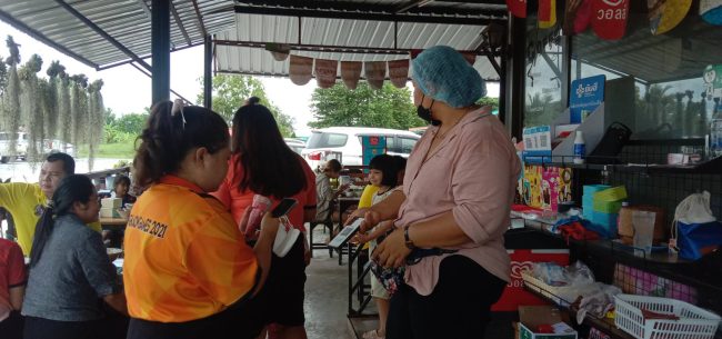 ลูกค้าตรึม ”ก๋วยเตี๋ยวไก่ตุ๋น สามชาย” อาหารจานด่วน ก๋วยเตี๋ยวไก่-หมูตุ๋น รสชาติแซบถึงใจ ราคาสบายกระเป๋า