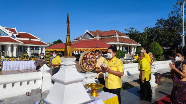 ขอนแก่น-พ่อเมืองหมอแคนบวงสรวงพระธาตุขามแก่น เพื่อสิริมงคลในเทศกาลงานไหมฯ