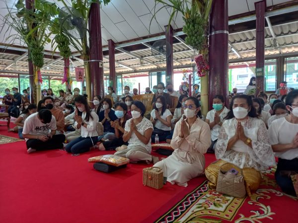 ปทุมธานี วัดสะแก สามโคก ทอดกฐินสามัคคี เพื่อสมทบทุนทำนุบำรุงศาสนาสถาน ประจำปี ๒๕๖๕ ได้ยอดปัจจัยถวาย ๘๖๕,๗๕๓