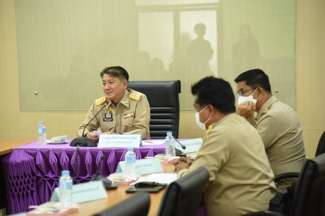 จันทบุรี-ประชุมหารือเตรียมพร้อมป้องกัน แก้ไข รับทราบปัญหา อุปสรรค การผลิต และการตลาดส่งออกทุเรียนซึ่งจะส่งผลดีต่อเกษตรกรในการกระจายผลผลิตทั้งในประเทศและต่างประเทศ