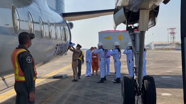 กองทัพเรือ ส่งร่าง 2 กำลังพลเรือหลวงสุโขทัย กลับบ้านเกิด สุราษฎร์ธานี อย่างสมเกียรติ