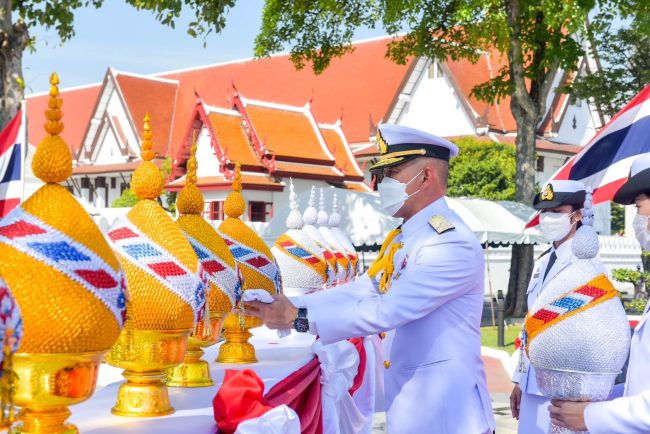 กองทัพเรือจัดพิธีวางพานพุ่มถวายสักการะพระบรมราชานุสาวรีย์สมเด็จพระเจ้าตากสินมหาราช เนื่องใน วันสมเด็จพระเจ้าตากสินมหาราช ประจำปี 2565