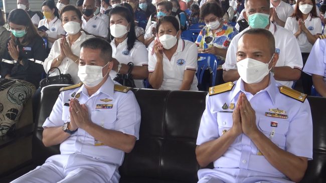 สมาคมประมงสงขลาปิดท่าเทียบเรือประมงสงขลาร่วมกันจัดพิธีเจริญพระพุทธมนต์ มอบทุนการศึกษาและปล่อยพันธุ์สัตว์น้ำถวายเป็นพระราชกุศล