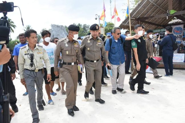 สตูล บิ๊กโจ๊กลงพื้นที่เกาะหลีเป๊ะ จังหวัดสตูล ตรวจสอบข้อมูลและข้อเท็จจริงกรณีปัญหาข้อพิพาทที่ดินของชุมชนชาวเลและนายทุน