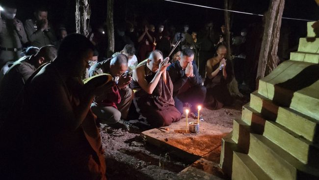 ครูบาอริยชาติ จัดพิธีอุปคุต และนิรโทษกรรมในอิริยาบทนั่งท่าเดียว ปิดวาจา ไม่ฉันอาหาร 7 วัน 7 คืน