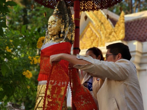 สุโขทัย-มงคลกิตติ์ สส.เต้นำพรรคไทยศรีวิไลย์ ลงพื้นที่สุโขทัยสักการะพระแม่ย่า ขอพรเป็นนายกเลือกตั้งครั้งนี้