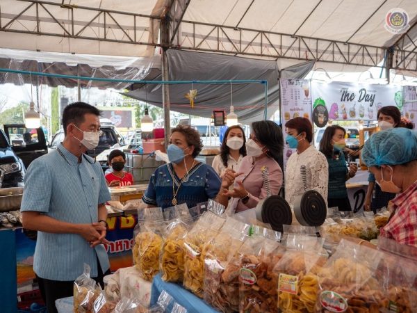 เพชรบูรณ์-ผู้ว่าฯชวนเที่ยวงานมะขามหวานนครบาลเพชรบูรณ์ ส่วนราคาเช่าร้านค้าห้ามไม่ให้ขึ้นราคาช่วยเหลือผู้ประกอบการ