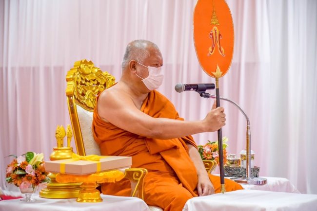 ฉะเชิงเทรา-จังหวัดฉะเชิงเทรา ร่วมกับวัดโสธรวราราม วรวิหาร จัดพิธีลาสิกขาพระภิกษุโครงการบรรพชาอุปสมบท 99 รูป