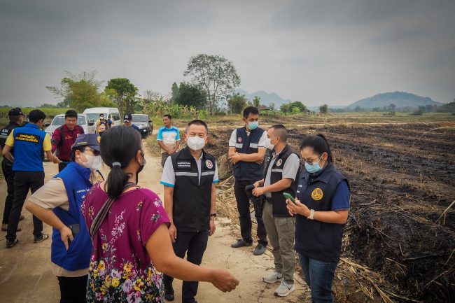 เลย – รอง ผอ.รมน.จว.ล.ย. ประชุมหารือและขอความร่วมมือหยุดเผาอ้อย รณรงค์ตัดอ้อยสด ลดการเผา เพื่อป้องกันปัญหาฝุ่นละออง PM 2.5