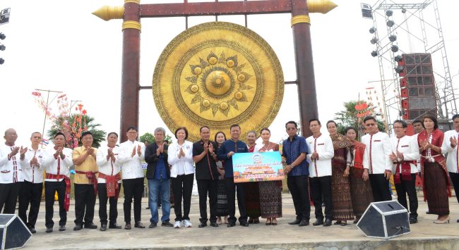 กาฬสินธุ์สืบสานประเพณีบุญคูณลานรำบวงสรวงฆ้องชัยมหามงคล