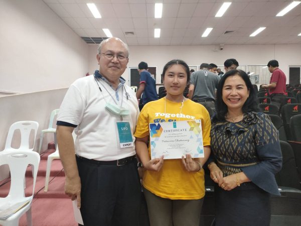 วง Songkhla Youths Chorus กว่าครึ่งร้อยชีวิต ร้องประสานเสียง กระหึ่มทั้งโรงละครวิจิตรจันทรากุล ม.ราชภัฏสงขลา