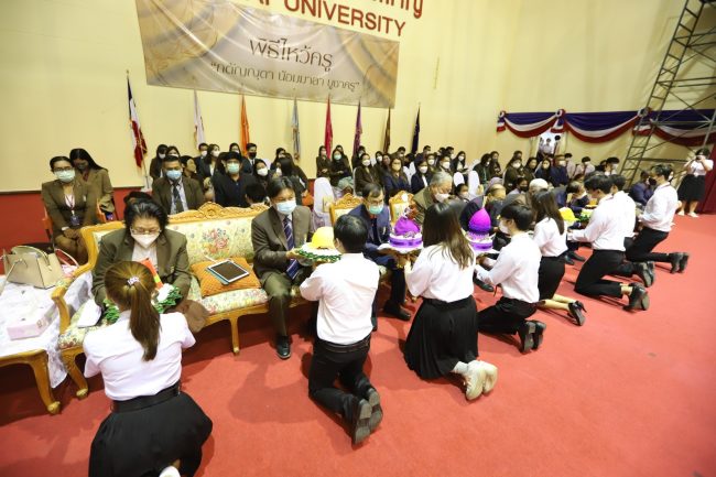 ม.หาดใหญ่ จัดพิธีไหว้ครู 2565 พร้อมมอบทุนการศึกษา