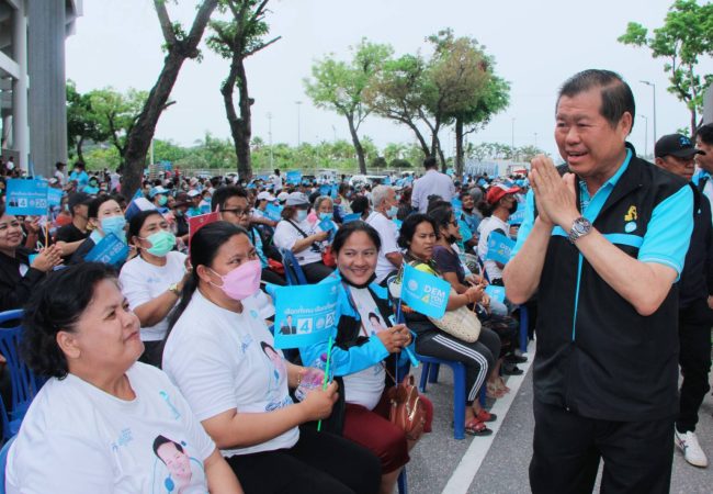 นิพนธ์ มั่นใจ นโยบาย”หาดใหญ่แซนด์บ็อกซ์” ทำให้ เมืองหาดใหญ่ เป็นศูนย์เศรษฐกิจการเงิน โดยส่ง นิพัฒน์ อุดมอักษร เป็น สส.เขต 2