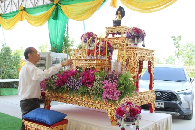 ปทุมธานี “ผู้ว่าหมูป่า” เป็นประธานพิธีเททองหล่อพระพุทธรูปปางนาคปรก หน้าตัก ๖๐ นิ้ว