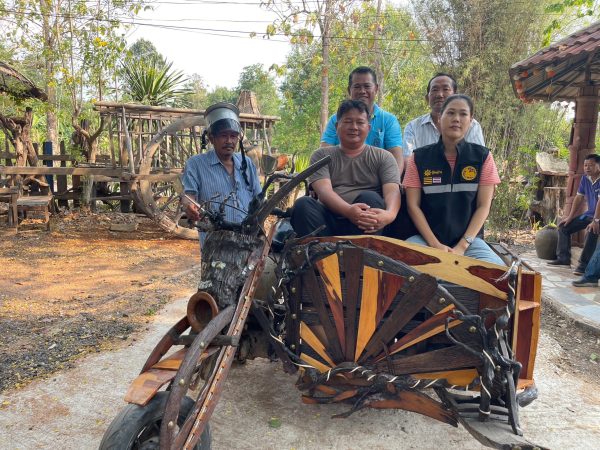 ฉะเชิงเทรา – ซ้อปเปอร์พ่วงข้างวัสดุจากไม้ธรรมชาติและอุปกรณ์ครัวหนึ่งเดียวในโลก