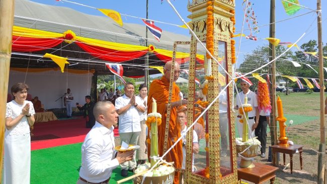 (สุรินทร์)กองกำลังสุรนารี ประกอบพิธีเททองหล่อพระพุทธรักษานักรบกล้าอีสาน เครื่องยึดเหนี่ยวจิตใจ ทหารกล้าชายแดน