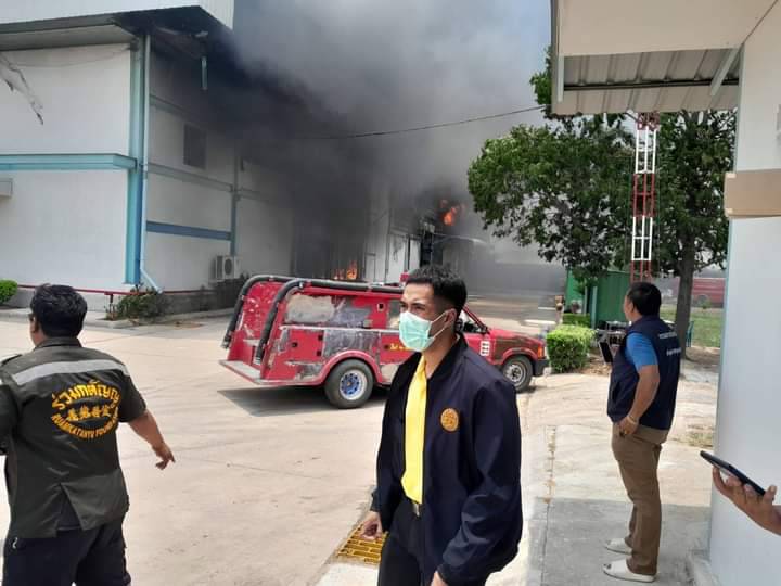 ปทุมธานี ไฟไหม้โรงงานมาซูม่านาน 3 ชม.เสียหายกว่า 30 ล้านบาท