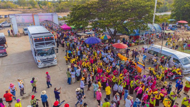 ชัยภูมิ-ฟื้นประเพณีแห่มาลัยดอกไม้ยาวที่สุดในโลก