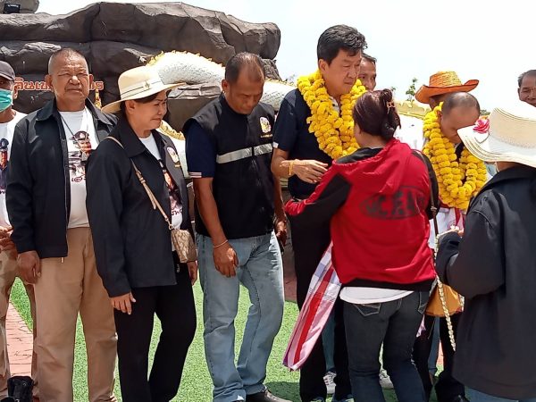 อำนาจเจริญ-เลขาพรรคเสรีรวมไทย ลงพื้นที่หาเสียงช่วยลูกพรรค ผู้สมัคร สส. เขต อำนาจเจริญ อ้อนขอคะแนนสงสาร อ้างนอนไม่หลับหลังผลโพลนิด้าสำรวจผลล่าสุดว่าพรรคจะได้ ส.ส. หน.พรรคเพียงคนเดียว