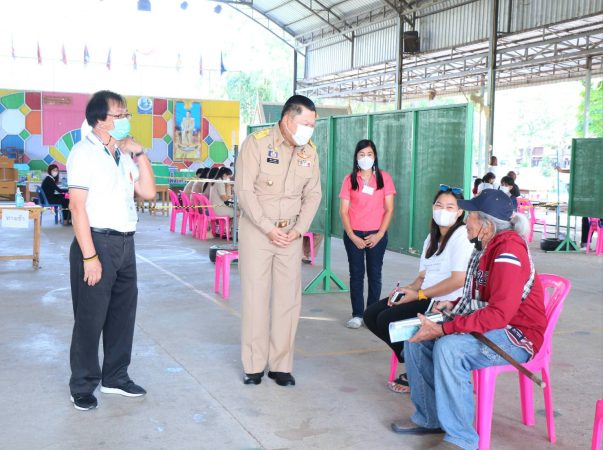 ลพบุรี บรรยากาศการเปิดหีบเลือกตั้งล่วงหน้านอกเขตและในเขตเลือกตั้งสมาชิกสภาผู้แทนราษฏรของจังหวัดลพบุรี ประขาชนตอแถวมาใช้สิทธิเนืองแน่น