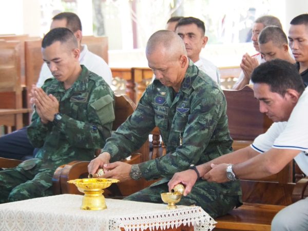 นราธิวาส-ผอ.ศปพร. ร่วมกับพี่น้องประชาชนในพื้นที่ ทำบุญ ถวายเพลพระ ทำนุบำรุงพระพุทธศาสนา ณ วัดรัตนานุภาพ จ.นราธิวาส