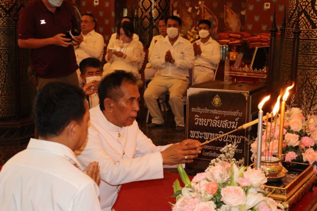 พิษณุโลก สมาคมสื่อฯ ประกอบพิธีปลุกเสกน้ำพระพุทธมนต์ 666 ปี “พระพุทธชินราช” ถวาย 332 วัด 9 อำเภอ