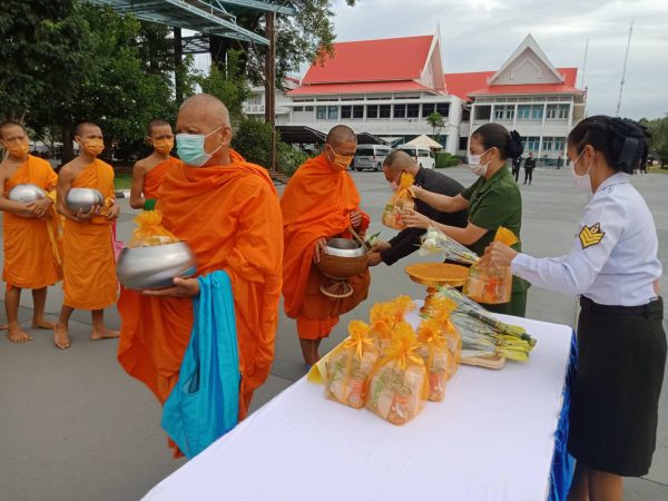 พิษณุโลก กองทัพภาคที่ 3 จัดพิธีทำบุญตักบาตรถวายพระกุศล งานฉลองพระชนมายุ 8 รอบ สมเด็จพระอริยวงศาคตญาณ สมเด็จพระสังฆราช สกลมหาสังฆปริณายก 26 มิถุนายน 2566